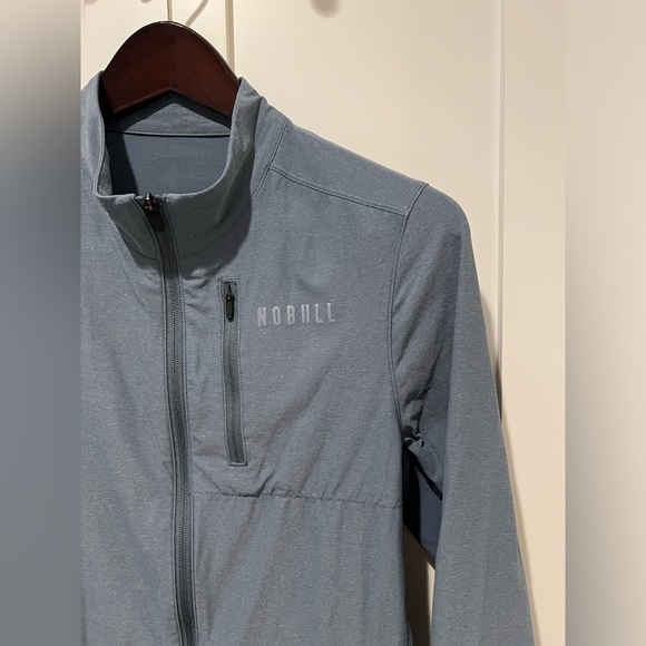 NOBULL 4-Way Stretch Lightweight Running/Workout Jacket Womens Small, Slate Blue - Picture 3 of 4